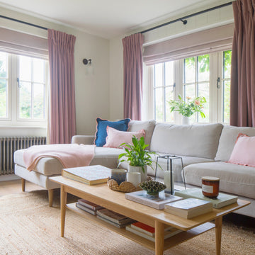 10 Idées Minimalistes pour un Petit Salon Cosy et Sans Encombrement