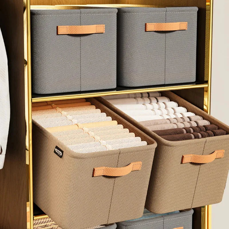 Caisse de rangement à vêtements
