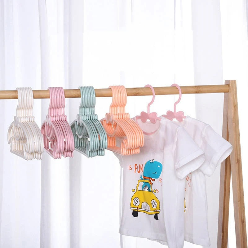 Cintre pour enfant en plastique