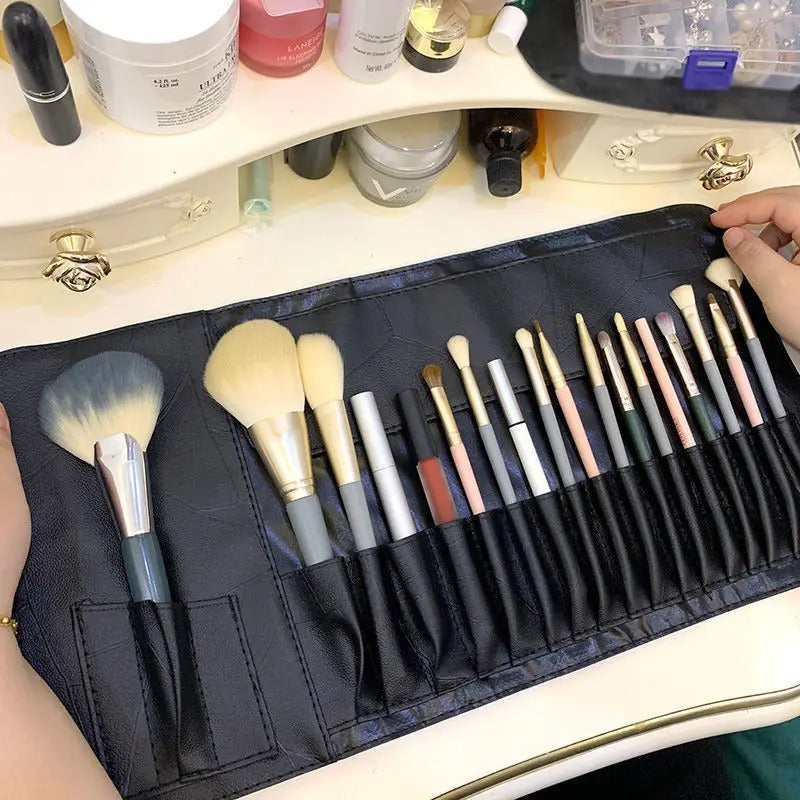 Pochette à pinceaux de maquillage