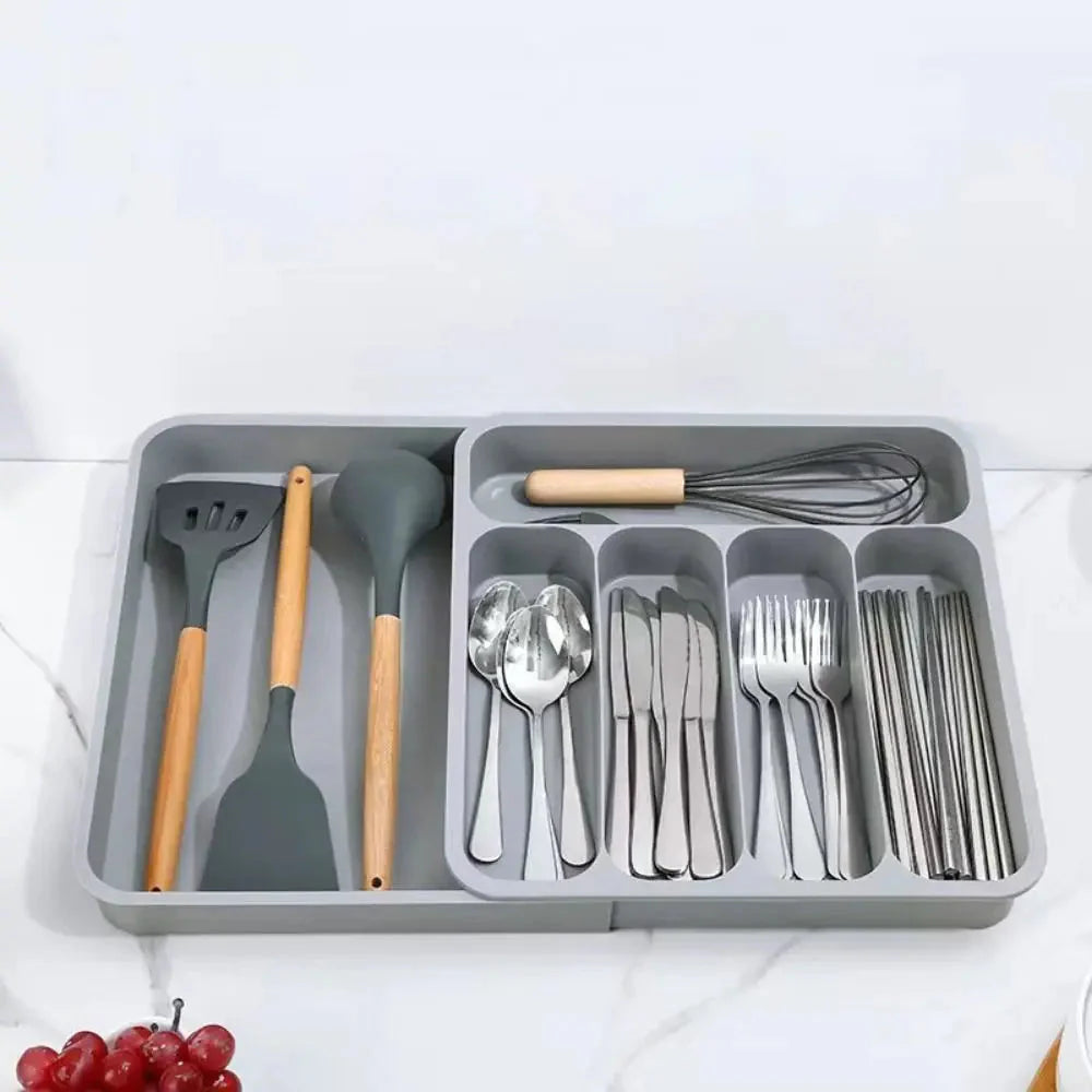 Range-couverts en plastique