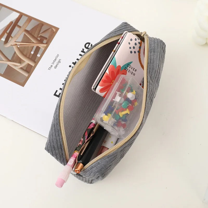 Trousse en velours